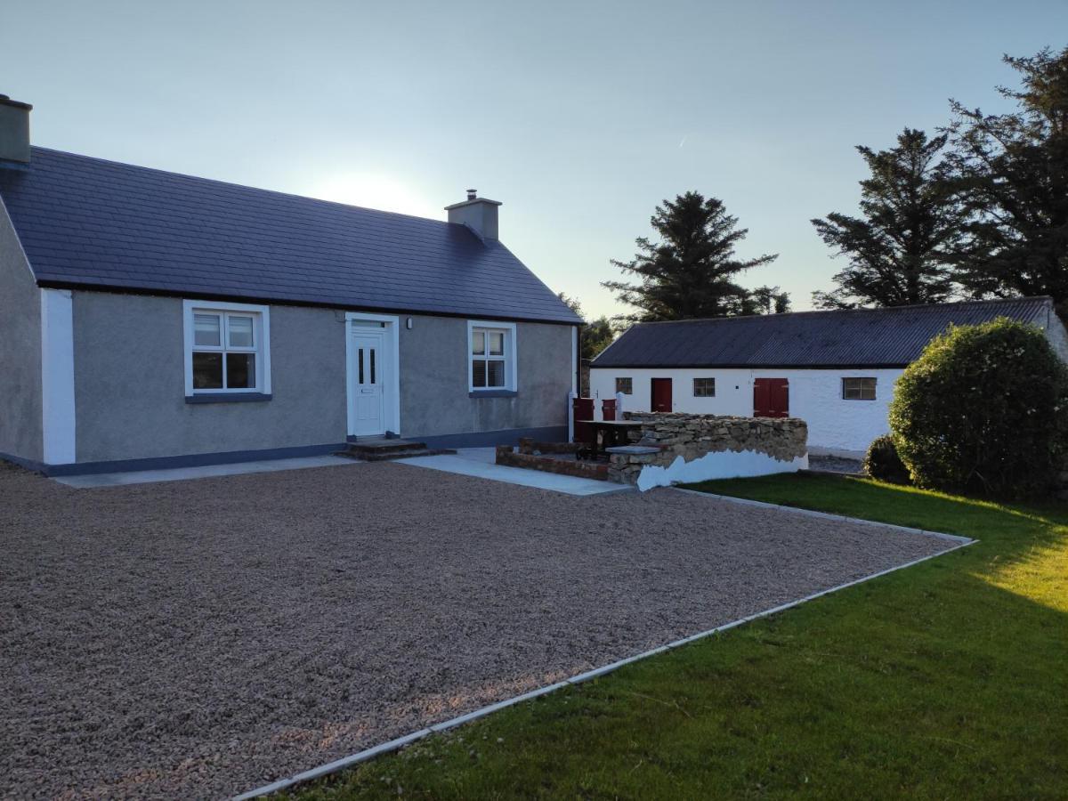 White Barn Cottage Clonmany Exteriör bild
